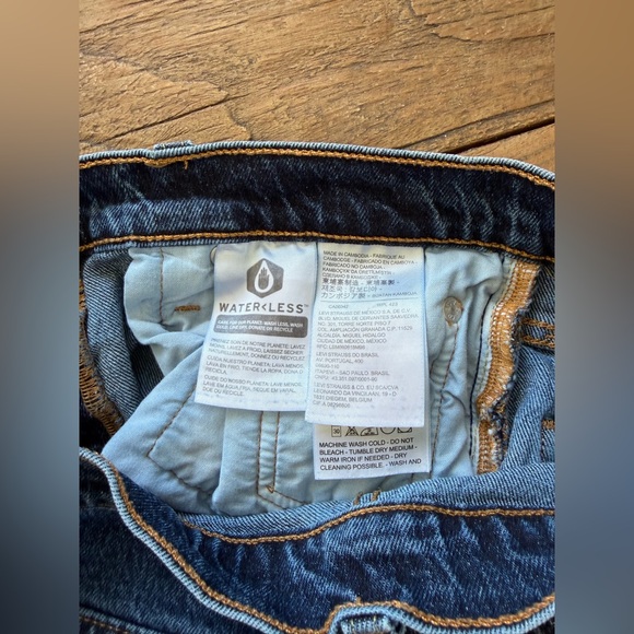 Levi’s Denim Blue Women's Shorts - Picture 3 of 4